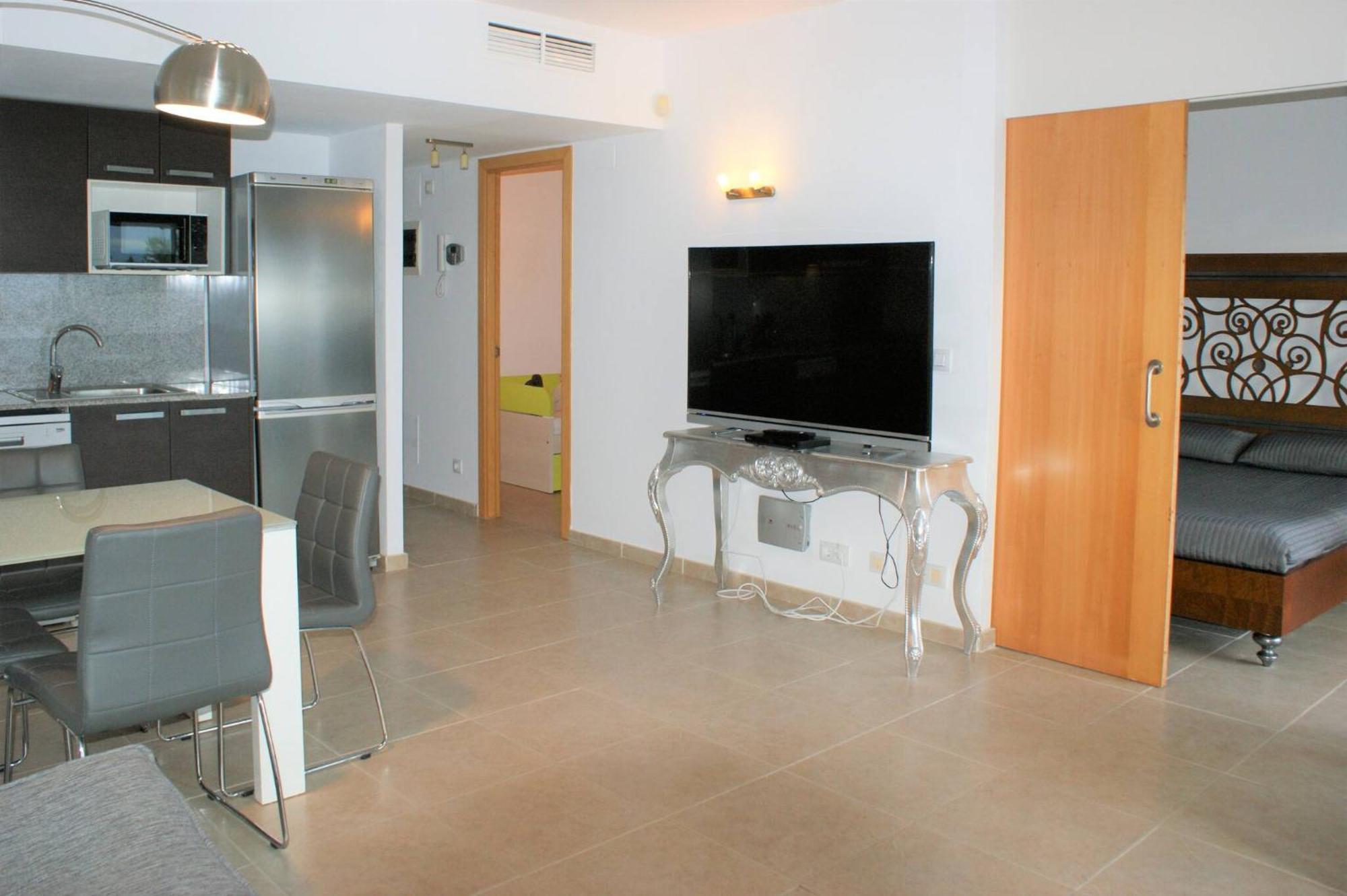 Apartamento En Roses Con Vistas Al Canal Y Piscina Exterior photo